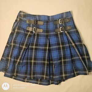Hot Topic Plaid Pleated Skirt | XS | Buckle Detail | Alt Goth Punk